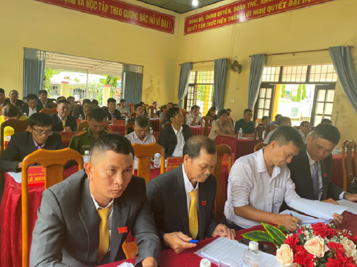 Hội đồng nhân dân xã Cư Mốt tổ chức kỳ họp thứ tư, khóa X, nhiệm kỳ 2021 – 2026